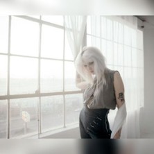 8MM Live: Pink Stiletto