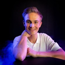 Zaubershow MIKA &ndash; F&uuml;r die ganze Familie
