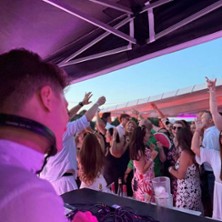 Signature Red Genussbar Partyboot