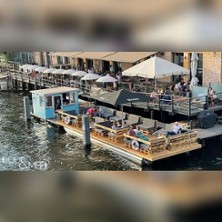 Berlins Tanz in den Mai Single Party