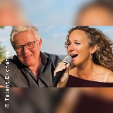 Die Sch&ouml;ne & er liest . . .- Lesung mit Musik | Christina Fry & Janne Mommsen