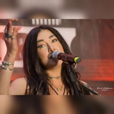 Country Night with Sheyna Gee