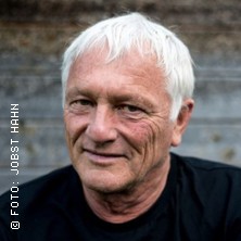 Josef Brustmann gibt sein Bestes - S&ouml;hnlin Resilienztheater