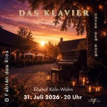 Das Klavier unter dem Baum