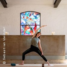 WineYoga in der CHURCH - Yoga + Weinprobe