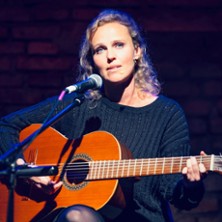 Julia Hitzenberger - Frau Julia sucht das grosse Gl&uuml;ck