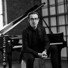 Nicolas Namoradze