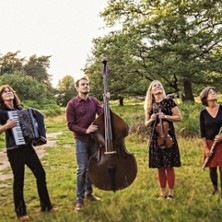 AGA + Balkan Journey &ndash; Von Klezmer bis Tango