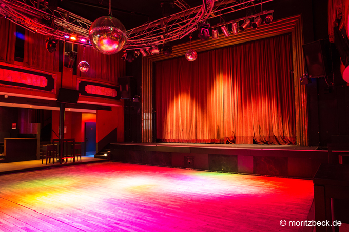 Max Nachttheater