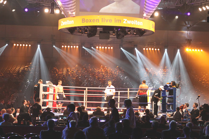&Ouml;VB-Arena - Boxen
