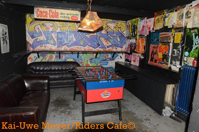 Riders Caf&eacute; L&uuml;beck Sitzecke mit Kicker