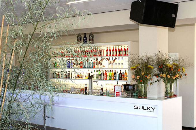 Sulky Lounge