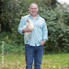 Serhat Dogan - Gl&uuml;cklicher T&uuml;rke aus Bodenhaltung